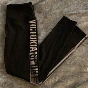 Victoria Sport gym leggings